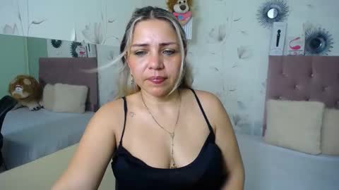 Snapshot of _sexyredhead_ chatting on February 3, 2025, 12:14 pm KATA online show from February 3, 2025, 12:14 pm