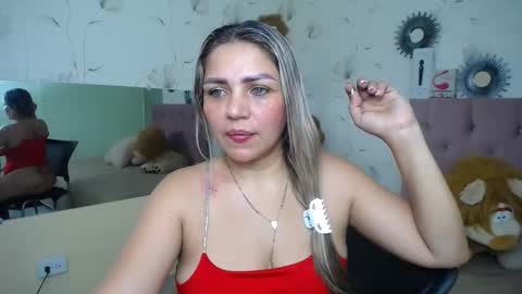 Snapshot of _sexyredhead_ chatting on February 23, 2025, 12:27 pm KATA online show from February 23, 2025, 12:27 pm