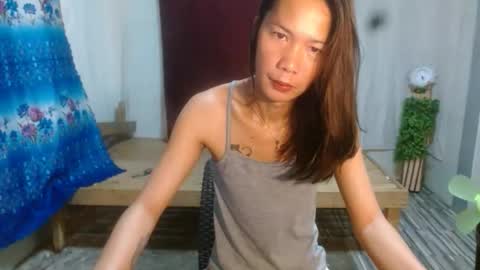 _shanexx online show from February 12, 2026, 9:48 am