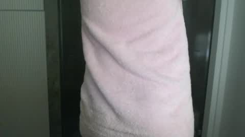 _shynikki online show from May 14, 2026, 4:19 am