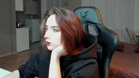 Snapshot of _silverdream chatting on February 23, 2025, 9:16 pm _silverdream online show from February 23, 2025, 9:16 pm