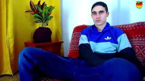 _skyleer_ online show from November 15, 2025, 12:19 am