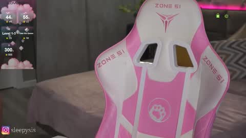 Ann online show from September 12, 2025, 1:33 pm