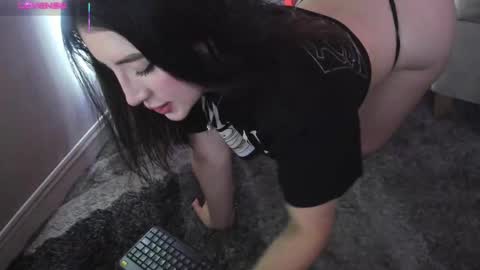    640  200   online show from November 18, 2025, 6:01 pm