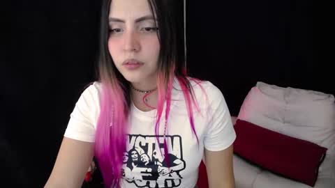 Snapshot of _sofiapink chatting on February 17, 2026, 9:43 pm Sofia online show from February 17, 2026, 9:43 pm