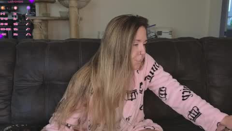 SophiaGraceKnight online show from April 7, 2026, 4:40 pm