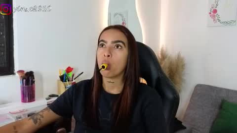 Snapshot of _sophiebrown__ chatting on December 13, 2024, 10:51 am Andrea  The Next Stream  Wednesday online show from December 13, 2024, 10:51 am