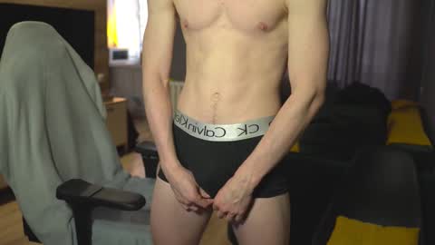 OLIVERpvt is open online show from March 11, 2025, 4:10 am