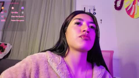 Snapshot of _strawberrycream chatting on September 25, 2025, 2:59 am Angela online show from September 25, 2025, 2:59 am