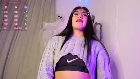 Snapshot of _strawberrycream chatting on October 16, 2025, 2:56 am Angela online show from October 16, 2025, 2:56 am