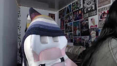 Snapshot of _succubowie_ chatting on October 7, 2025, 11:02 pm Succubowie online show from October 7, 2025, 11:02 pm