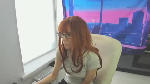 Snapshot of _suunbeam_ chatting on May 9, 2026, 7:35 am Sun online show from May 9, 2026, 7:35 am