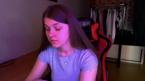 Mari online show from April 4, 2026, 11:40 am