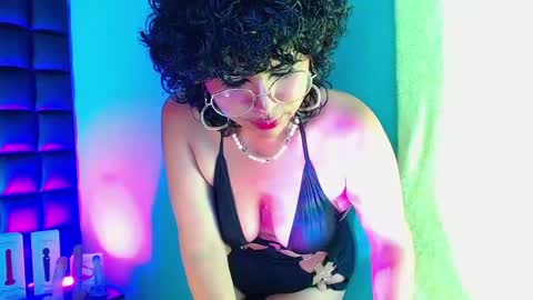 Snapshot of _sweet_kuromi chatting on December 19, 2024, 3:51 am Kuromi online show from December 19, 2024, 3:51 am