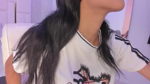 Snapshot of _tinyrousse_ chatting on October 21, 2025, 7:36 pm Rousse online show from October 21, 2025, 7:36 pm