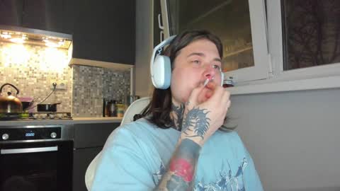 _torfin_ online show from January 4, 2025, 5:26 pm