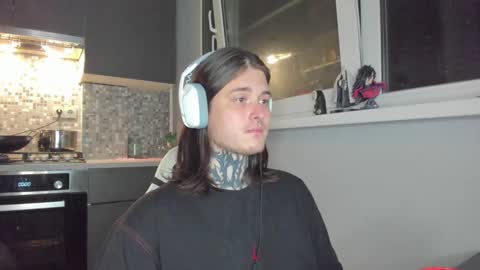 _torfin_ online show from March 6, 2025, 10:15 pm