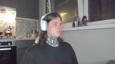 _torfin_ online show from March 8, 2025, 3:39 am