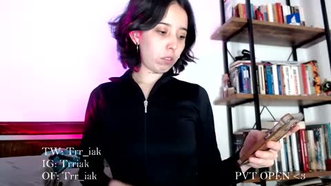 luna online show from November 24, 2025, 10:53 pm