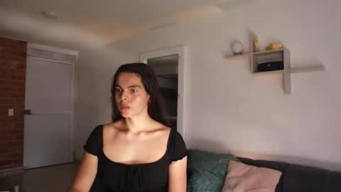 Anastasia Vahos online show from October 15, 2025, 5:24 pm