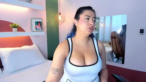 _valeryboobs_ online show from May 26, 2026, 1:51 pm