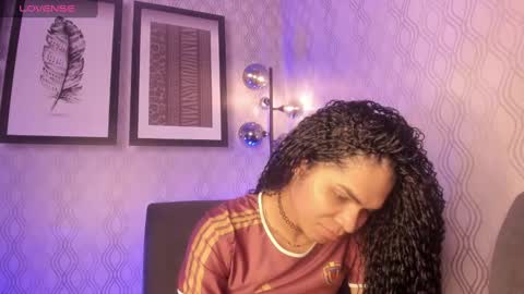 Venus online show from February 2, 2025, 10:49 pm