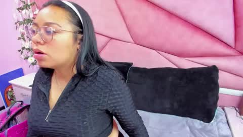 _violeta_18 online show from September 15, 2025, 3:28 am