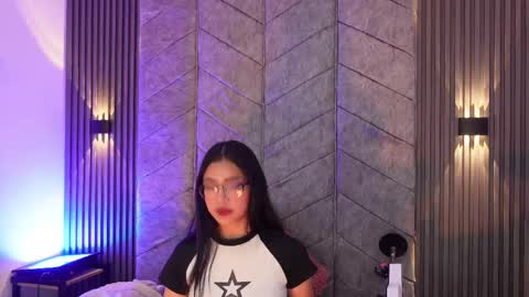 Snapshot of _viollettenoir_ chatting on May 9, 2026, 7:41 pm online show from May 9, 2026, 7:41 pm