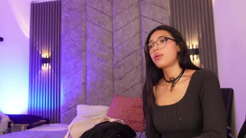 Snapshot of _viollettenoir_ chatting on May 16, 2026, 8:07 pm online show from May 16, 2026, 8:07 pm