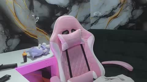 _weird_sativa online show from March 5, 2026, 1:56 am