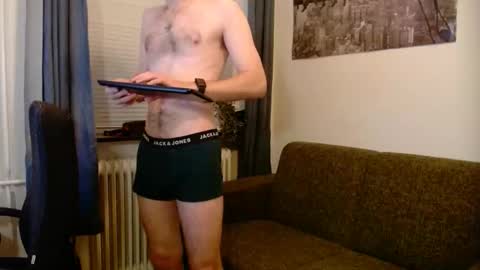 Snapshot of _whoisthatguy_ chatting on October 31, 2025, 6:42 pm _whoisthatguy_ online show from October 31, 2025, 6:42 pm