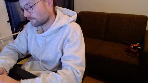 Snapshot of _whoisthatguy_ chatting on November 23, 2025, 3:23 pm _whoisthatguy_ online show from November 23, 2025, 3:23 pm