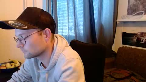Snapshot of _whoisthatguy_ chatting on May 13, 2026, 3:09 pm _whoisthatguy_ online show from May 13, 2026, 3:09 pm