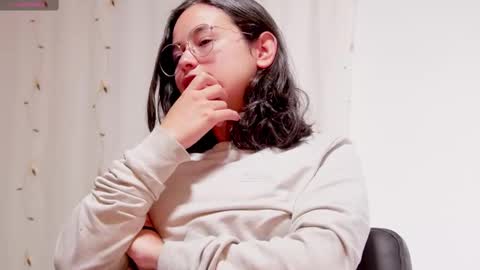 Macca and Ana online show from October 31, 2025, 3:46 pm