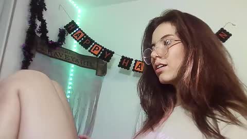 Snapshot of _yourcherrybomb chatting on October 21, 2025, 1:28 am _yourcherrybomb online show from October 21, 2025, 1:28 am