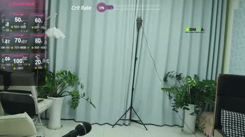 _zizi_ online show from March 8, 2025, 12:20 pm