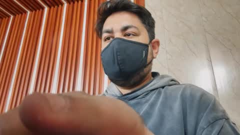 Sleepy owl online show from November 12, 2025, 6:58 am