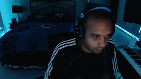 a4orce online show from February 2, 2025, 11:32 pm