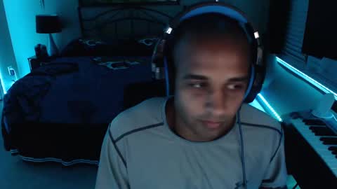 a4orce online show from February 9, 2025, 2:06 am