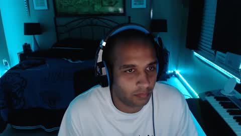 a4orce online show from February 20, 2025, 5:12 am