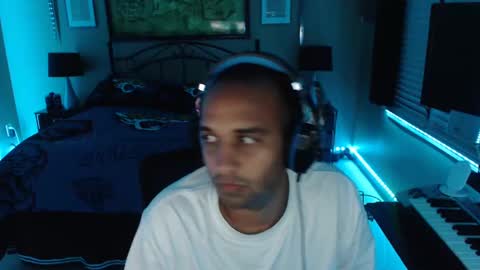 a4orce online show from February 22, 2025, 3:56 am