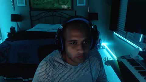 a4orce online show from March 5, 2025, 6:01 am