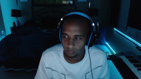 a4orce online show from September 16, 2025, 2:34 am