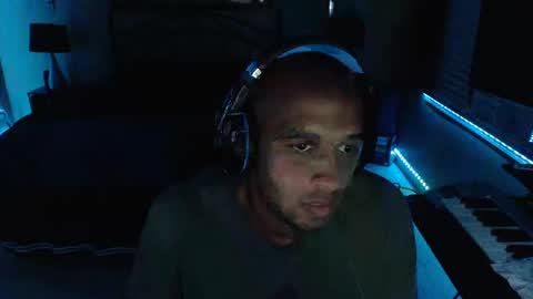 a4orce online show from October 26, 2025, 2:06 am