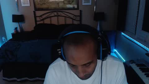 a4orce online show from April 27, 2026, 1:47 am