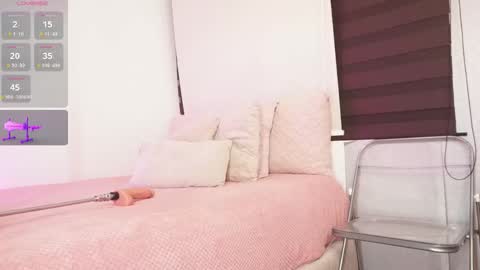 Alexandra  online show from November 19, 2025, 9:09 am