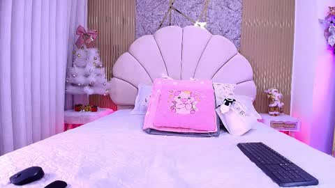 Aisha online show from November 21, 2025, 12:04 pm