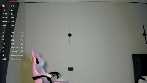Anny online show from April 13, 2026, 11:05 am