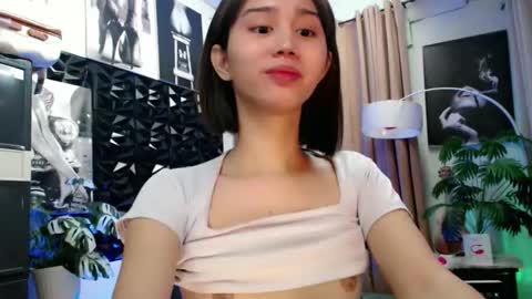 Lovely Yana  online show from January 16, 2026, 11:47 am