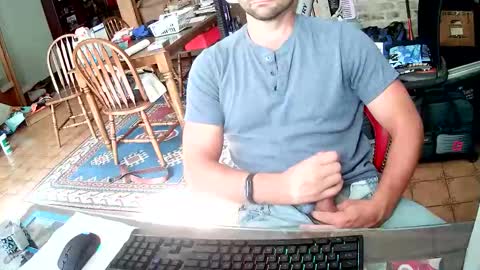 a_wittol_one online show from October 22, 2025, 5:56 pm